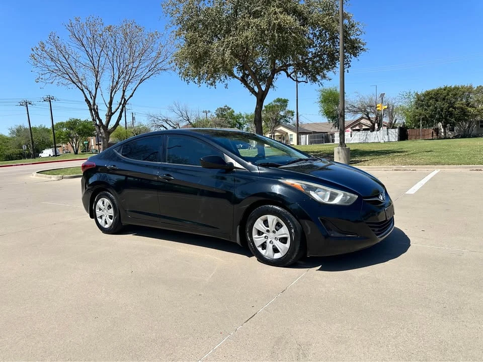 2016 Hyundai Elantra - Image 7 of 13