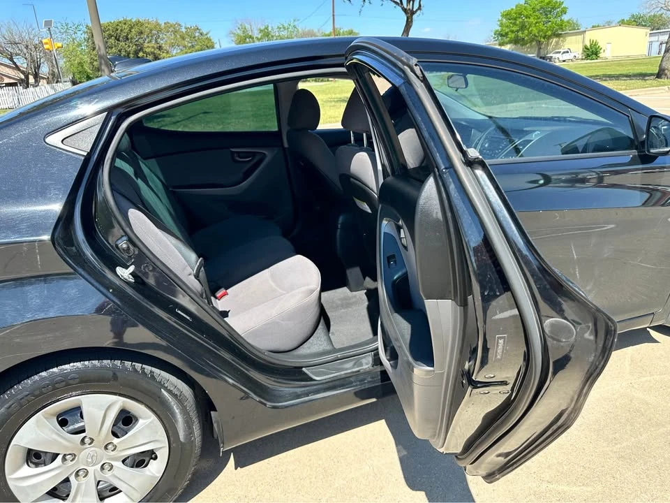 2016 Hyundai Elantra - Image 9 of 13