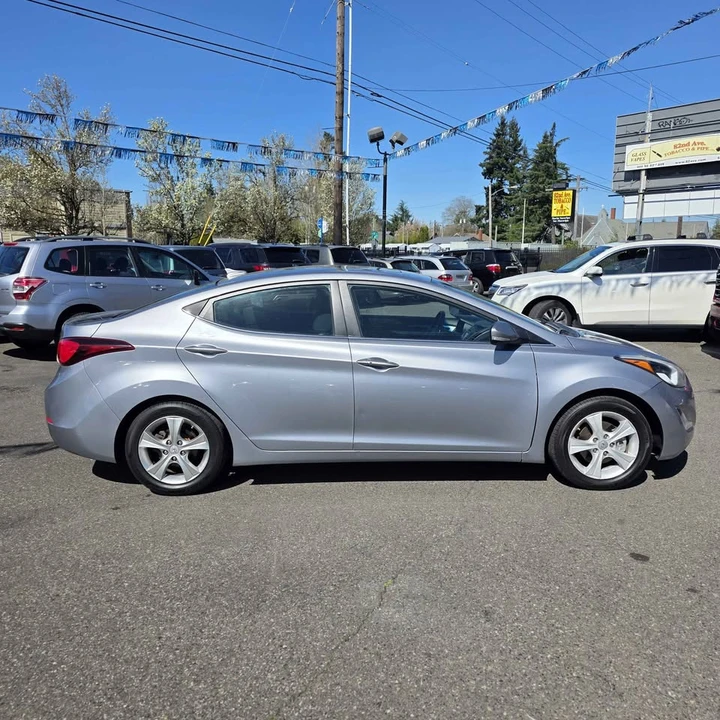 2016 Hyundai Elantra - Image 6 of 12