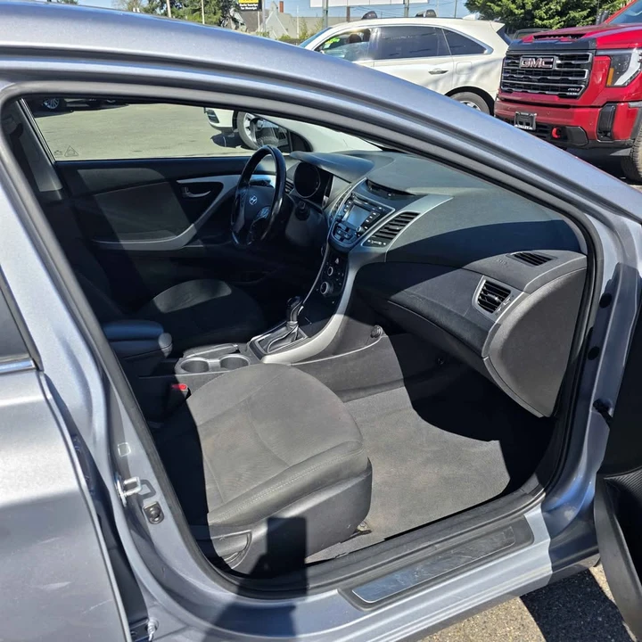 2016 Hyundai Elantra - Image 8 of 12