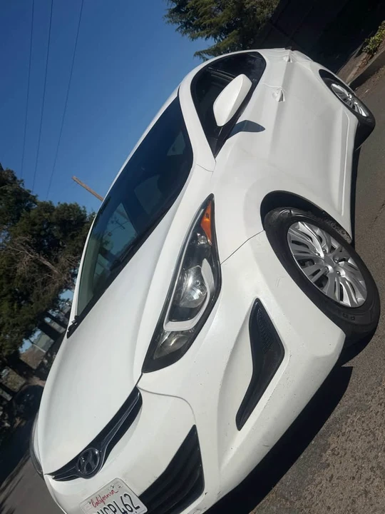 2016 Hyundai Elantra - Image 2 of 7