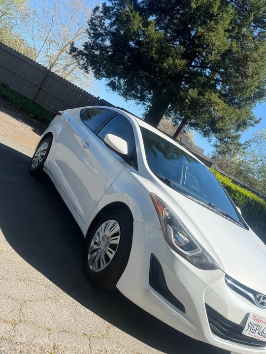 2016 Hyundai Elantra - Image 4 of 7