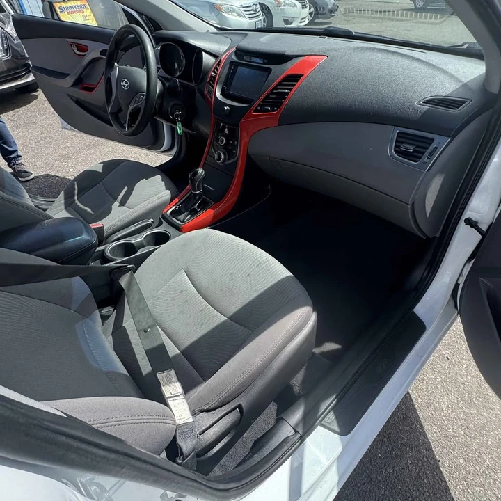 2016 Hyundai Elantra - Image 12 of 13