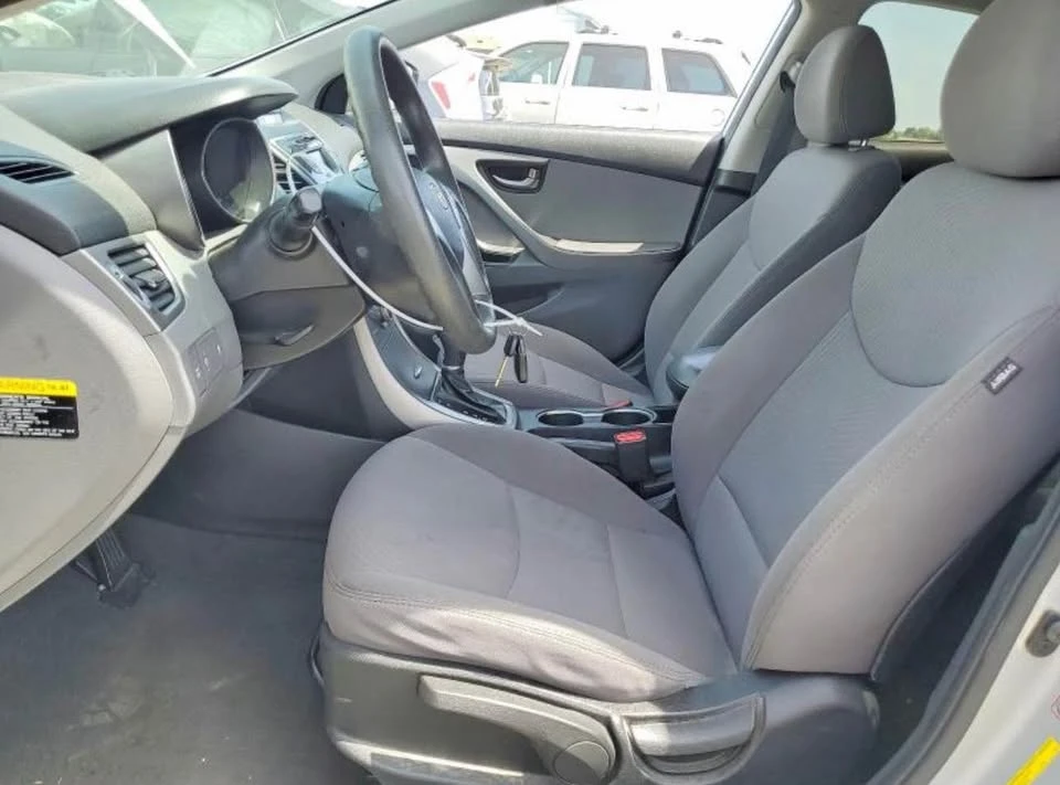 2016 Hyundai Elantra - Image 5 of 6