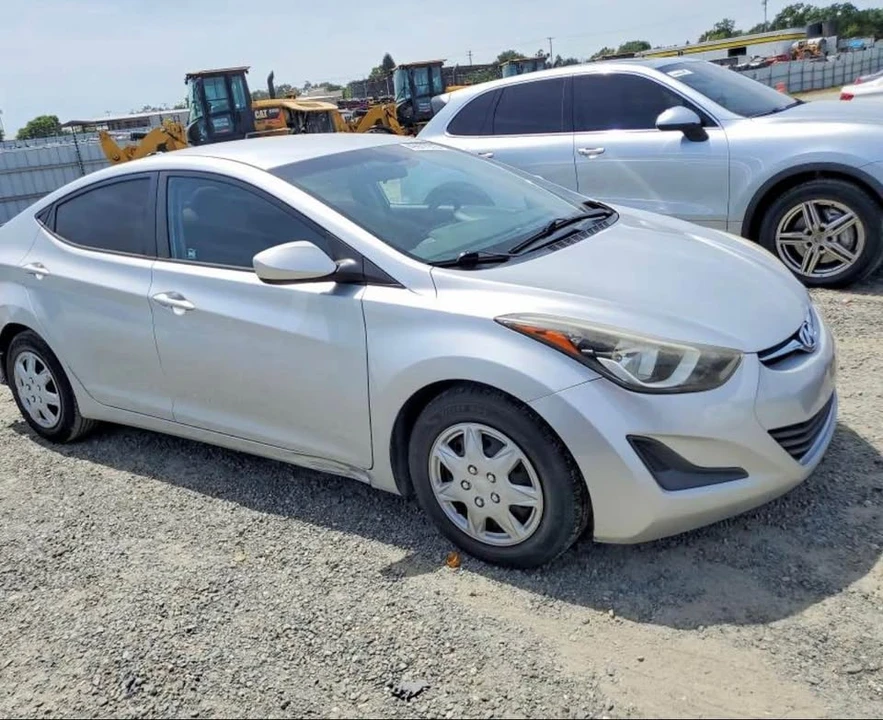 2016 Hyundai Elantra - Image 2 of 6