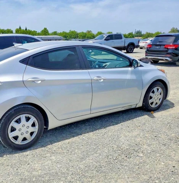 2016 Hyundai Elantra - Image 3 of 6
