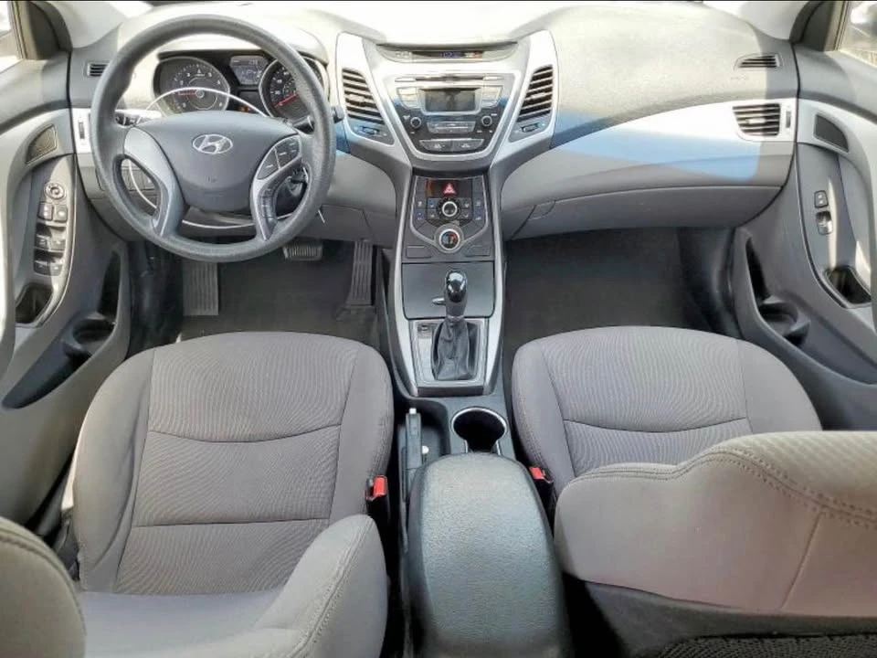2016 Hyundai Elantra - Image 4 of 6