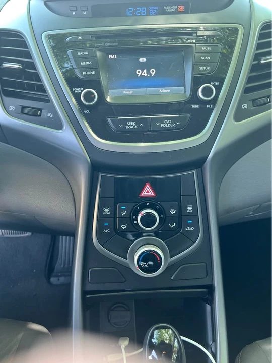 2016 Hyundai Elantra - Image 11 of 11