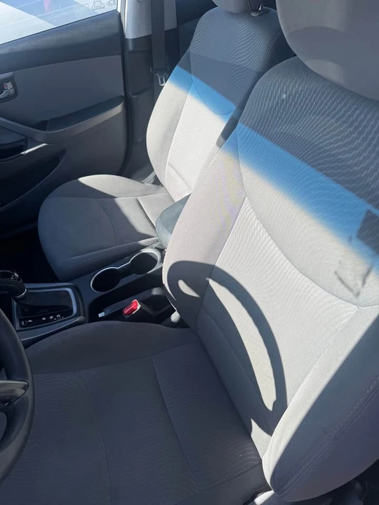 2016 Hyundai Elantra - Image 3 of 4