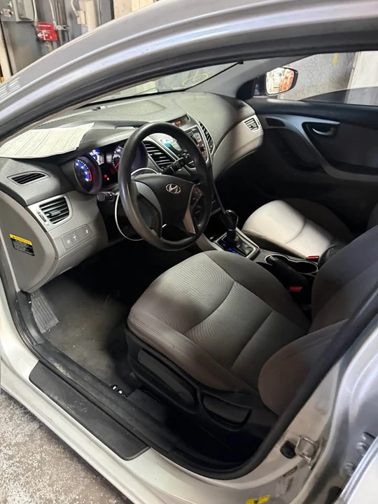 2016 Hyundai Elantra - Image 6 of 8