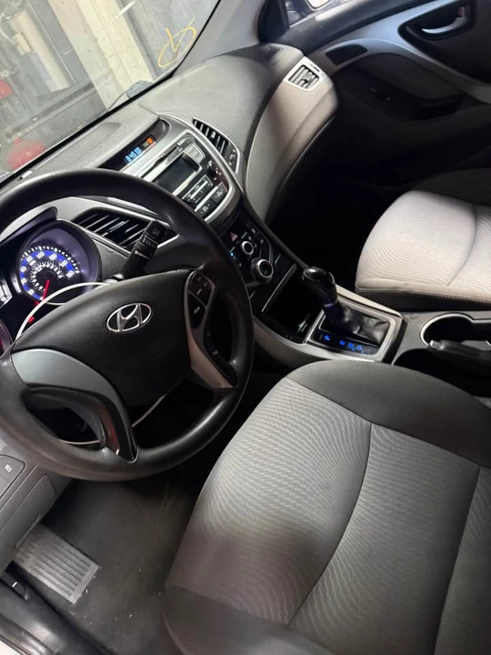 2016 Hyundai Elantra - Image 7 of 8