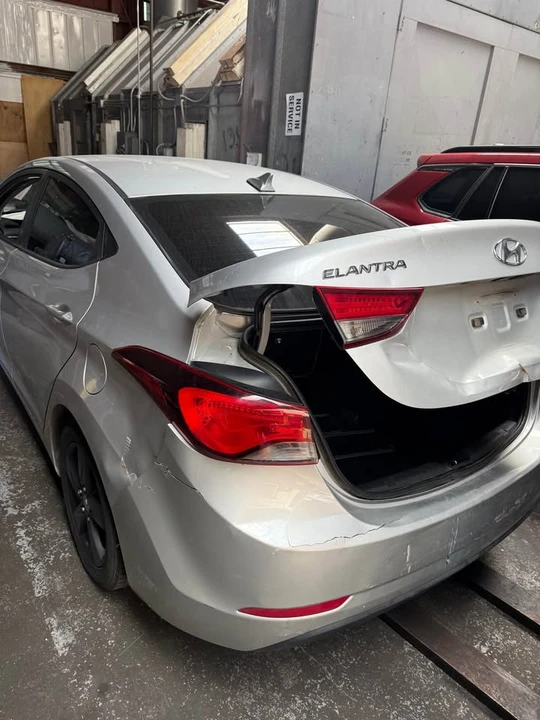 2016 Hyundai Elantra - Image 2 of 8