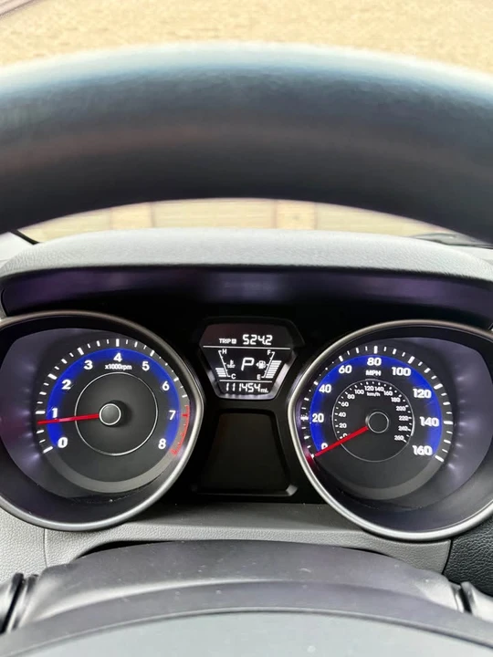 2016 Hyundai Elantra - Image 5 of 8