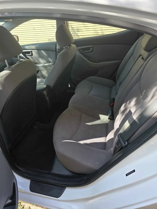 2016 Hyundai Elantra - Image 10 of 15