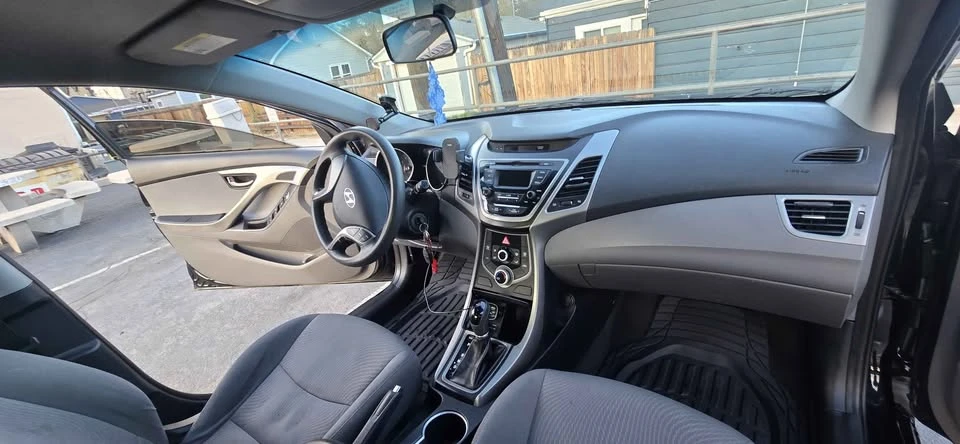 2016 Hyundai Elantra - Image 8 of 12