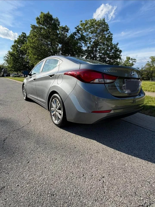 2016 Hyundai Elantra - Image 9 of 15