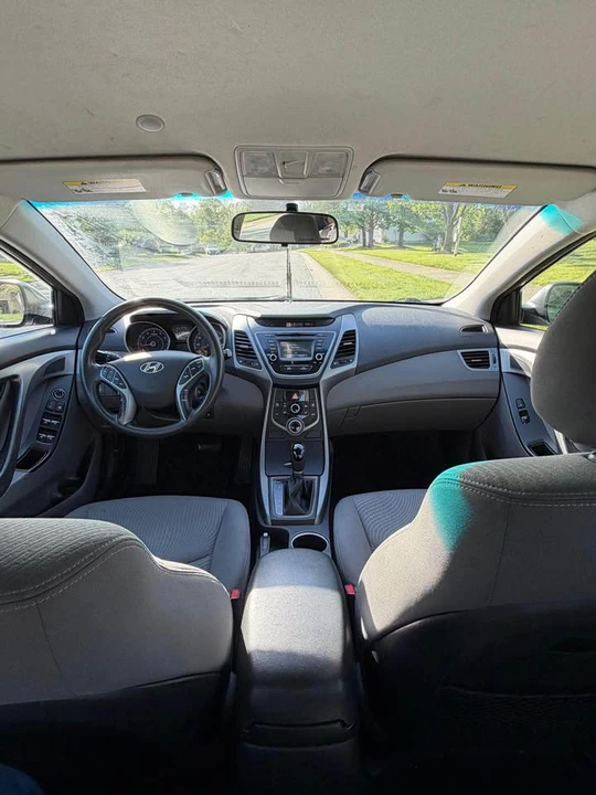 2016 Hyundai Elantra - Image 10 of 15
