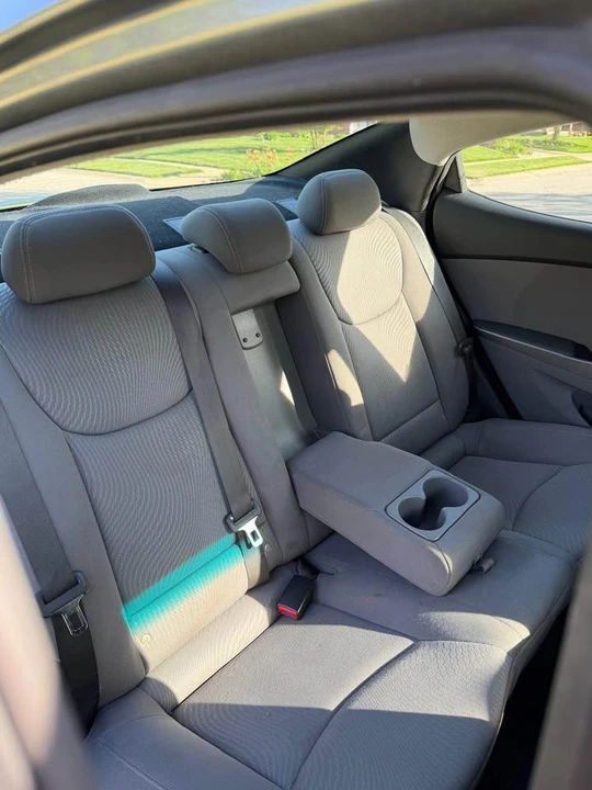 2016 Hyundai Elantra - Image 11 of 15