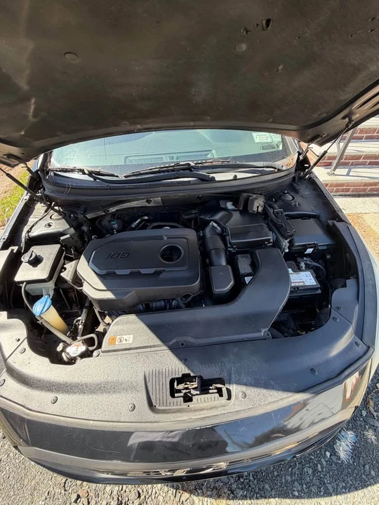 2016 Hyundai Sonata - Image 2 of 7
