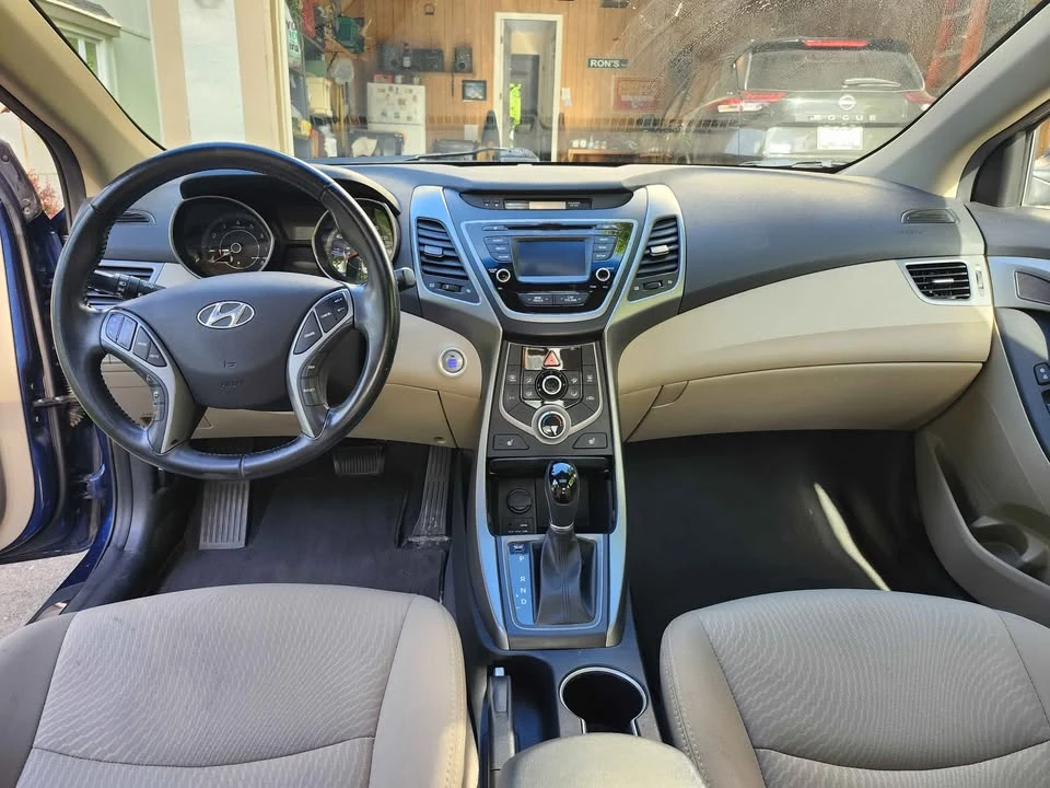 2016 Hyundai Elantra - Image 5 of 8