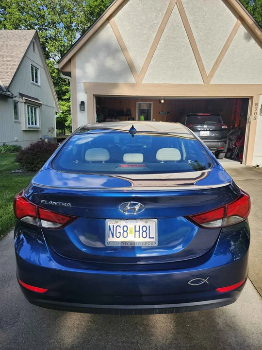 2016 Hyundai Elantra - Image 4 of 8