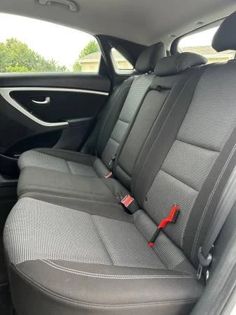 2016 Hyundai Elantra - Image 6 of 9