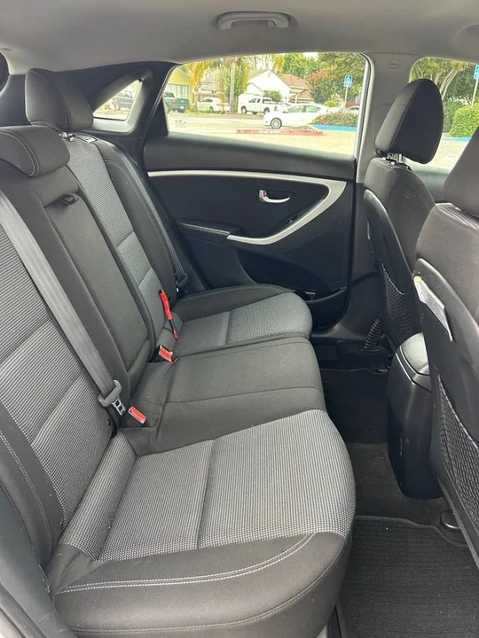 2016 Hyundai Elantra - Image 5 of 9