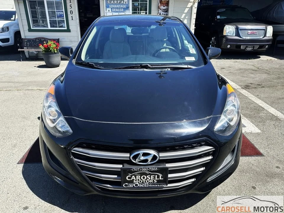 2016 Hyundai Elantra - Image 10 of 20