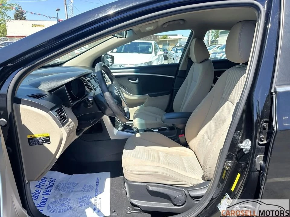 2016 Hyundai Elantra - Image 13 of 20