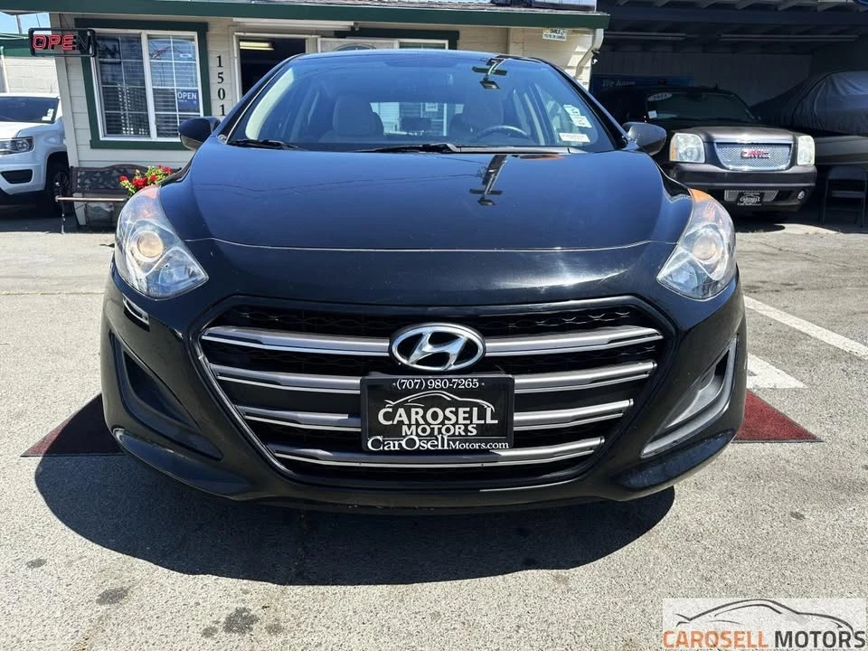 2016 Hyundai Elantra - Image 11 of 20