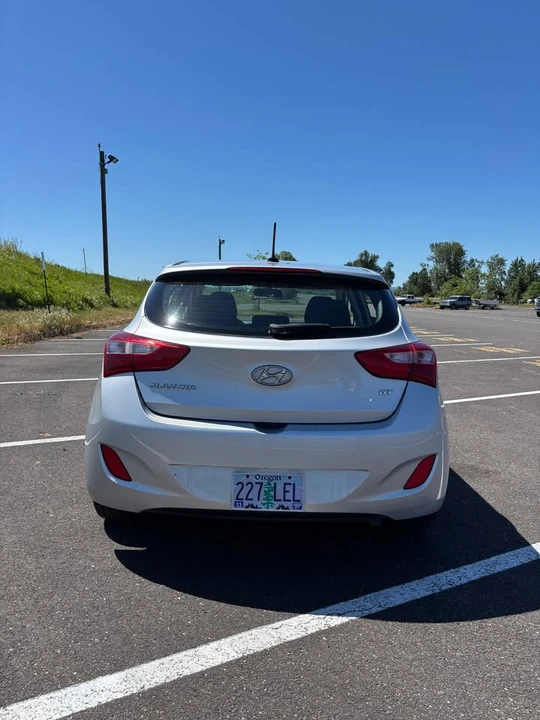 2016 Hyundai Elantra - Image 5 of 19