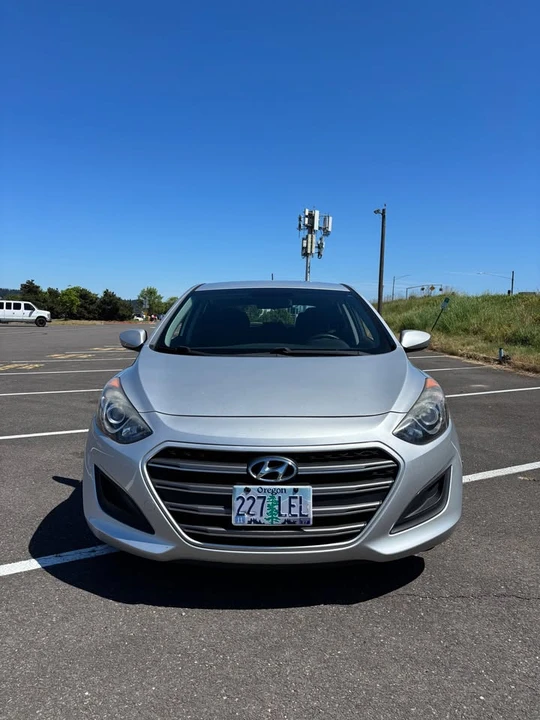 2016 Hyundai Elantra - Image 3 of 19