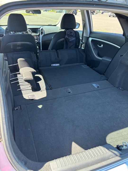 2016 Hyundai Elantra - Image 14 of 19