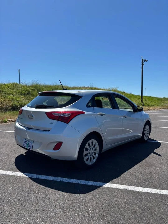 2016 Hyundai Elantra - Image 6 of 19