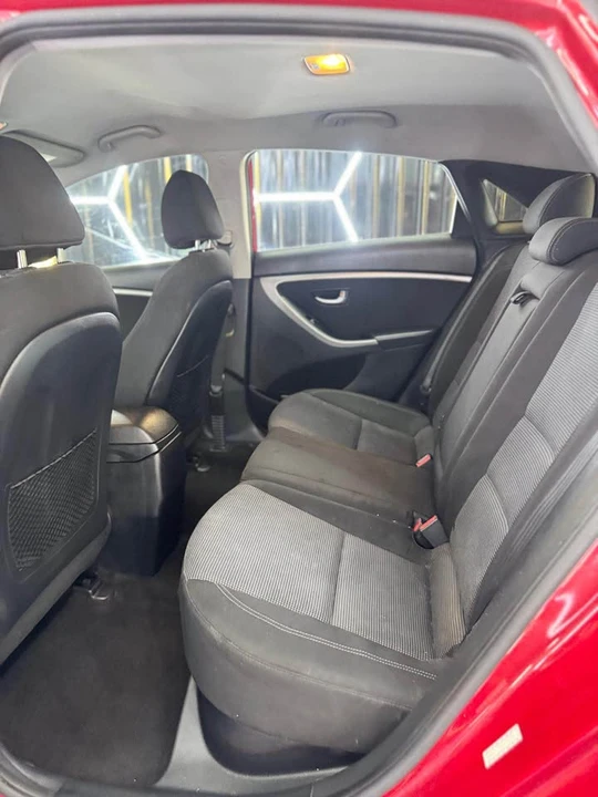 2016 Hyundai Elantra - Image 5 of 10