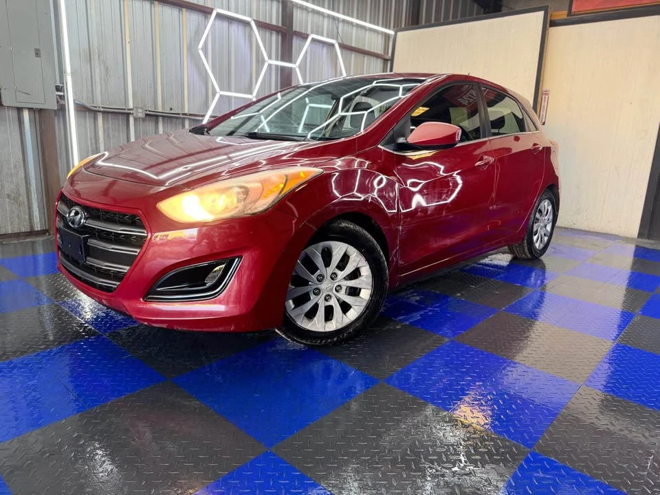 2016 Hyundai Elantra - Image 3 of 13