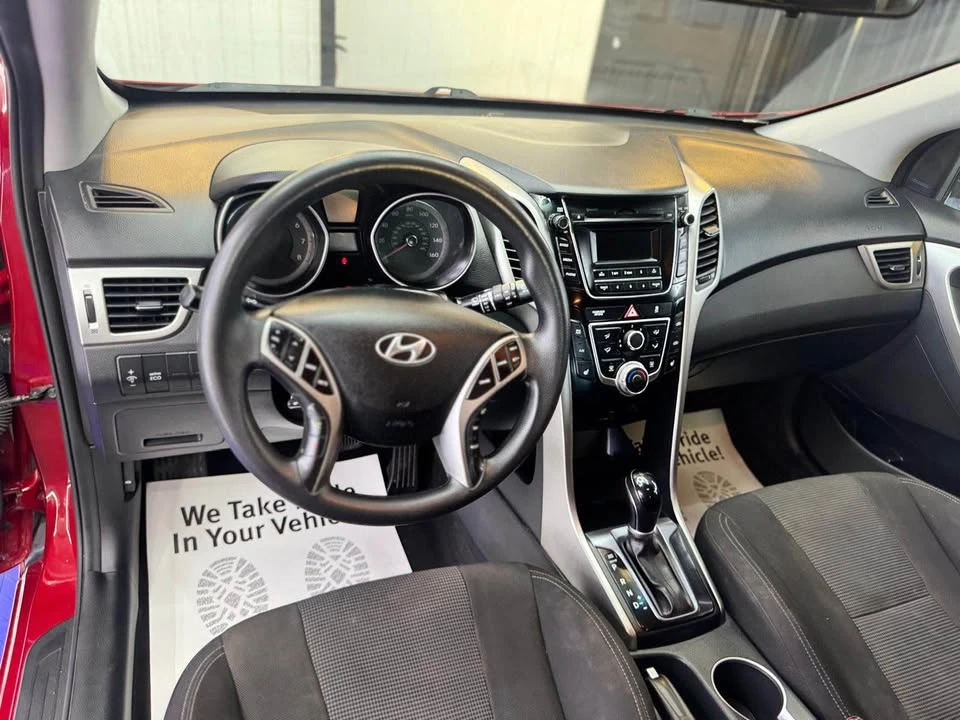 2016 Hyundai Elantra - Image 9 of 13