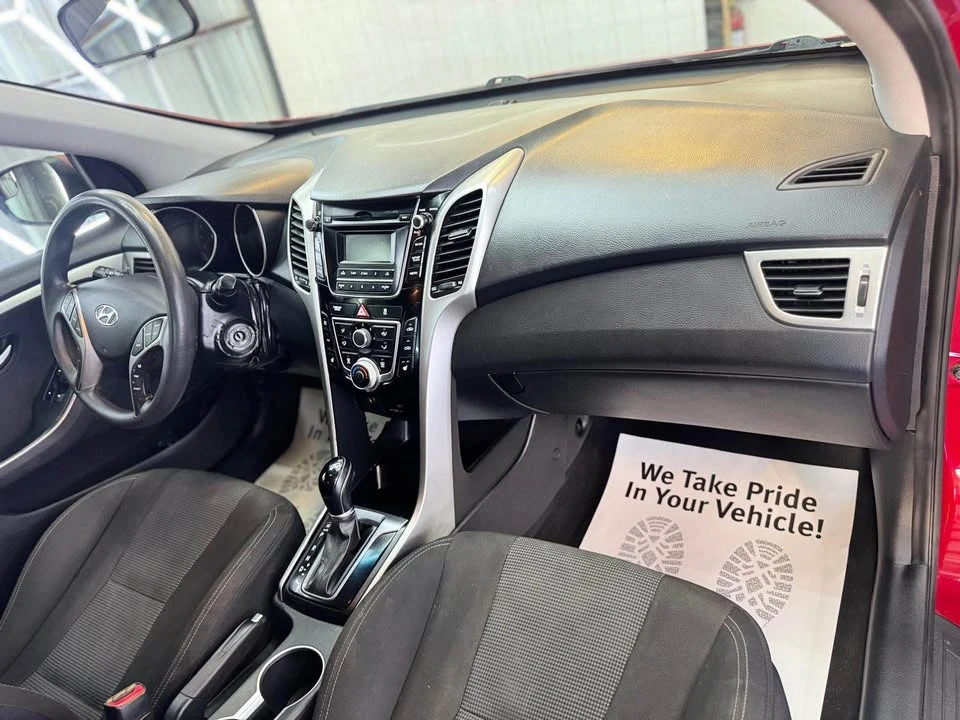 2016 Hyundai Elantra - Image 4 of 13