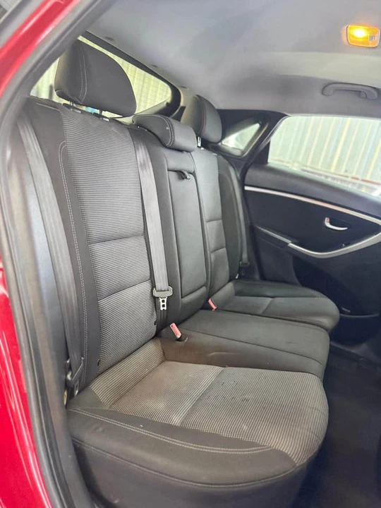 2016 Hyundai Elantra - Image 6 of 13