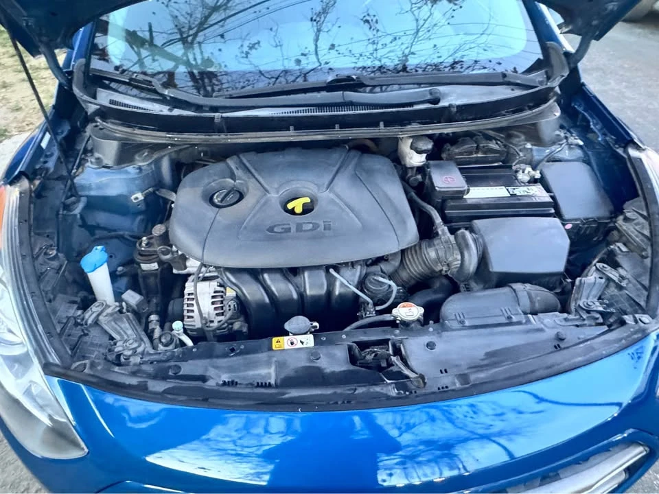 2016 Hyundai Elantra - Image 6 of 15