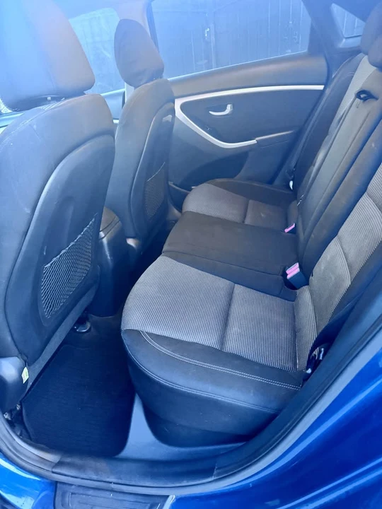 2016 Hyundai Elantra - Image 14 of 15