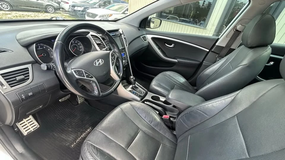 2016 Hyundai Elantra - Image 8 of 16