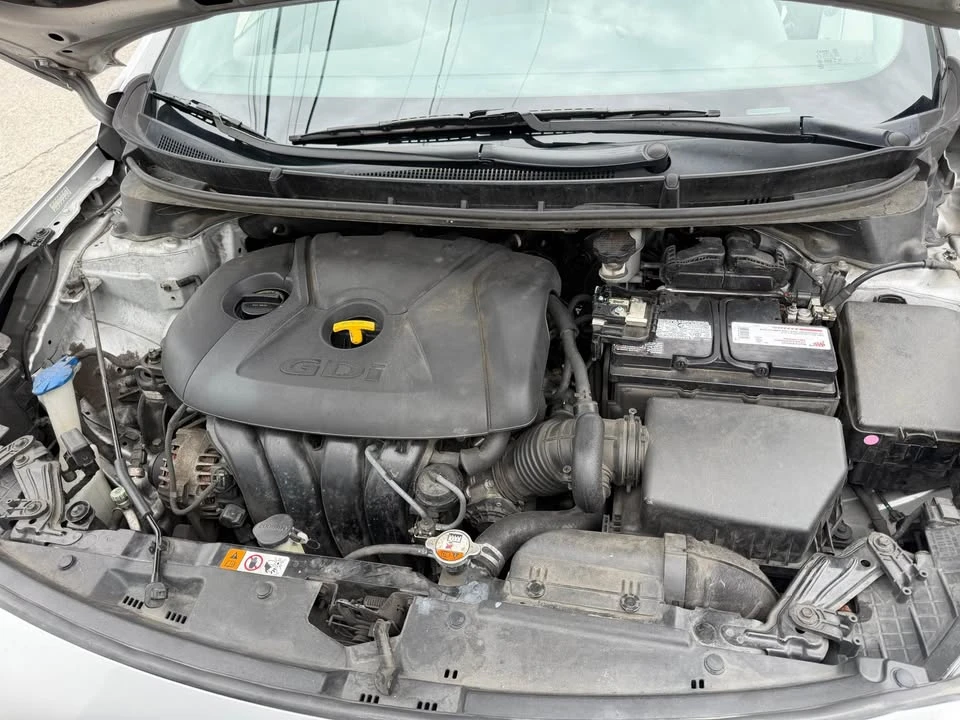 2016 Hyundai Elantra - Image 15 of 15