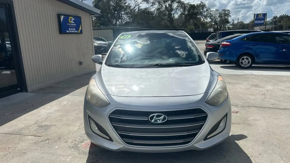 2016 Hyundai Elantra - Image 3 of 16
