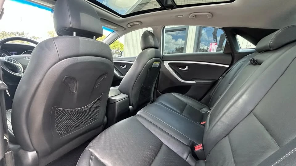 2016 Hyundai Elantra - Image 10 of 16