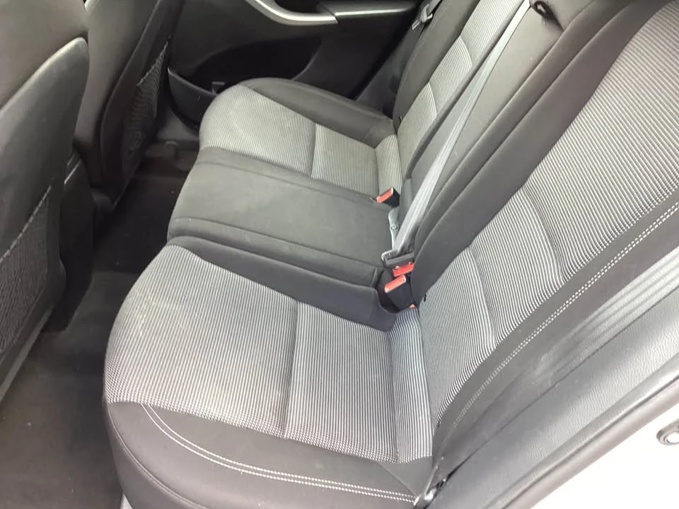 2016 Hyundai Elantra - Image 10 of 16