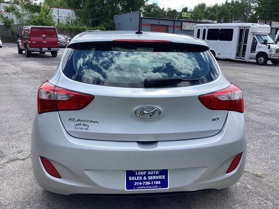 2016 Hyundai Elantra - Image 4 of 16