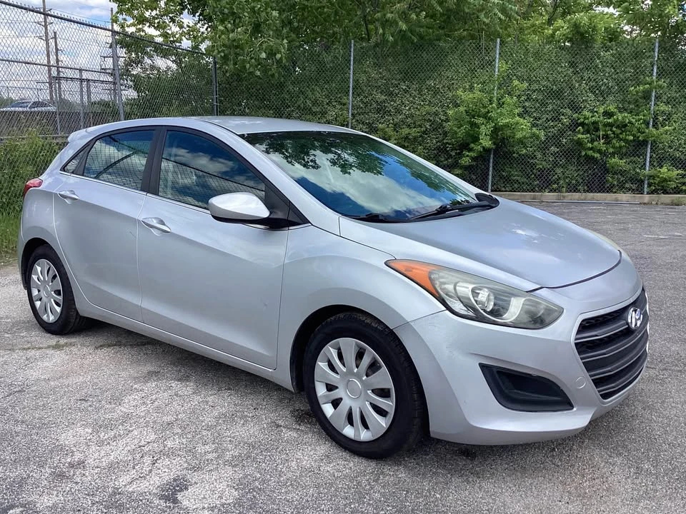 2016 Hyundai Elantra - Image 7 of 16