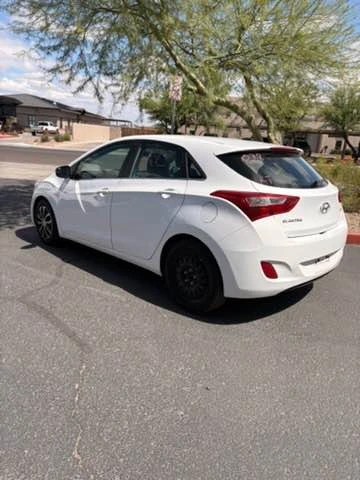 2016 Hyundai Elantra - Image 3 of 4
