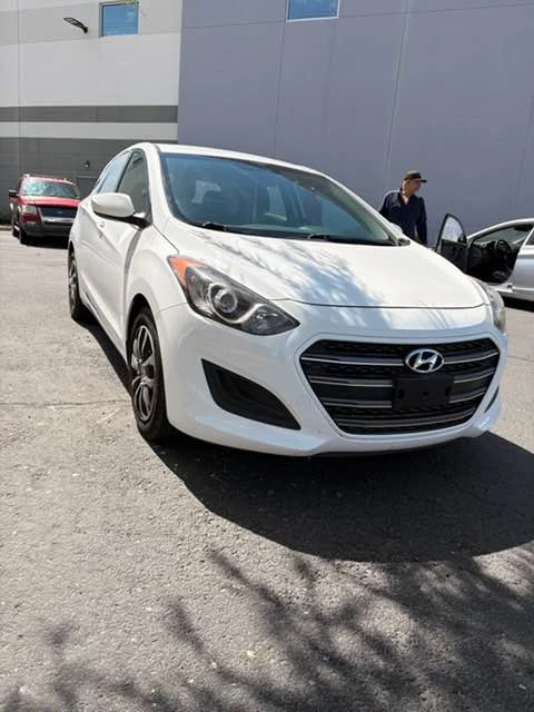 2016 Hyundai Elantra - Image 2 of 4